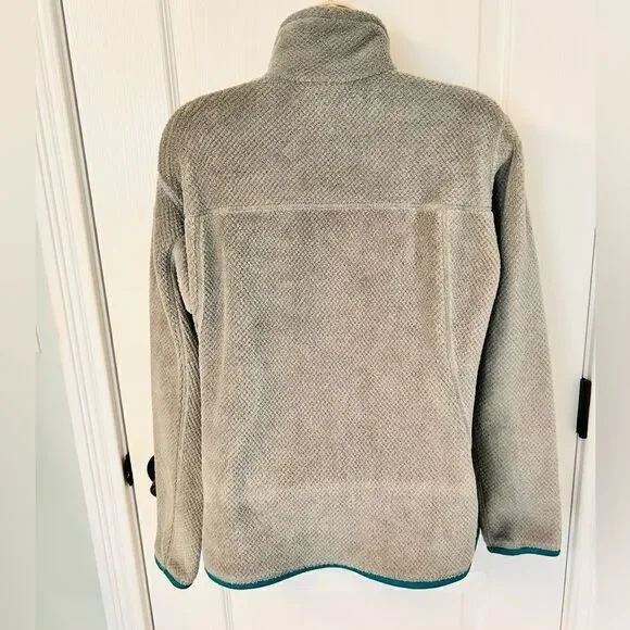 Patagonia Soft & Cozy Grey and Teal Re-Tool Snap T-Fleece Pullover! ❤️ - Picture 5 of 7